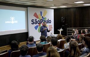 Leia mais sobre o artigo São Paulo é uma incubadora de talentos, diz Gilberto Dimenstein em palestra na SPTuris
