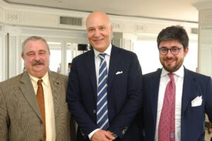 Leia mais sobre o artigo São Paulo e Milão realizam feiras de negócios e mantém geração de quatro bilhões euros/aa